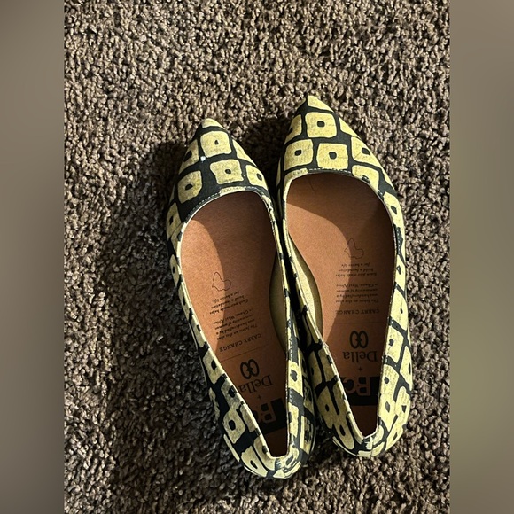 Anthropologie Shoes - BC + Della flats from Anthropologie